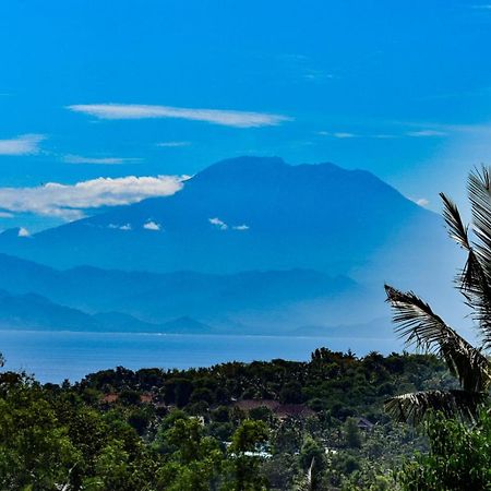 Mount Sea View Bungalow Toyapakeh Exterior photo